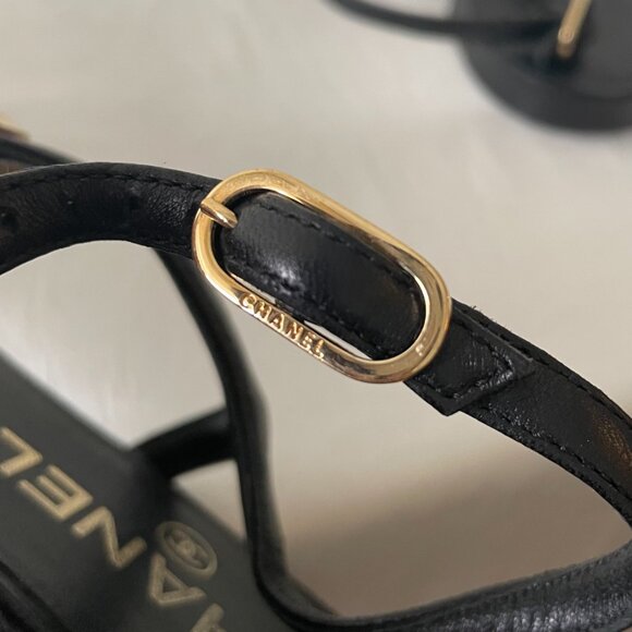 CHANEL White Camelia Flip Flops Sandals Leather - Picture 10 of 11